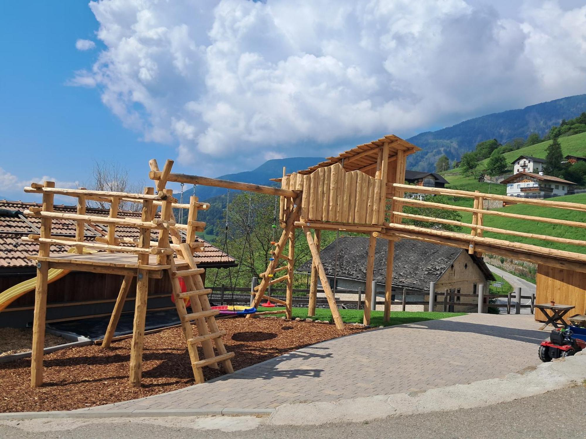 Schweiggerhof -Agriturismo- Farm Holidays Villandro Exterior foto